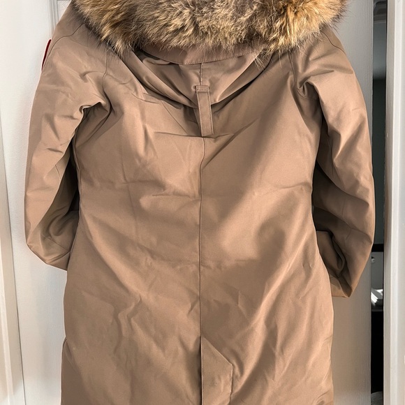 Canada Goose Victoria Parka in Tan - Picture 4 of 11